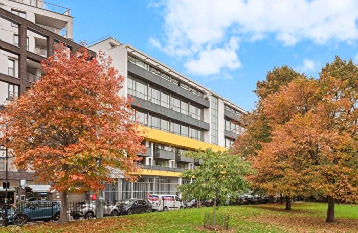 2 Bedroom Flat To Rent In Union Wharf, Wenlock Road, N1