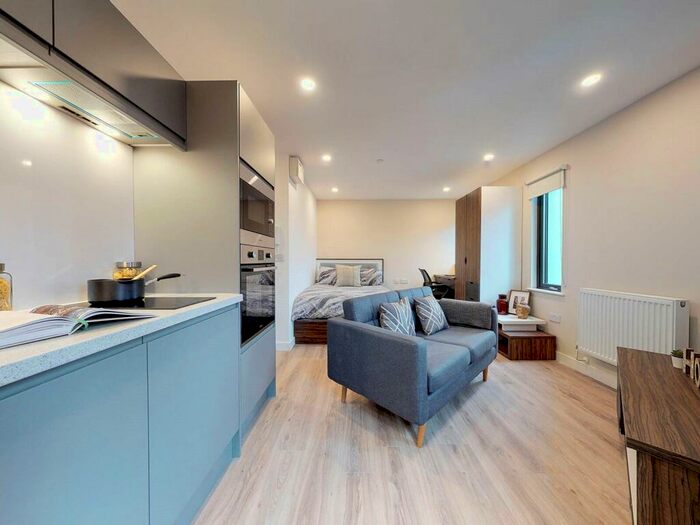 Apartment To Rent In Apt, Apollo Residence #, S1