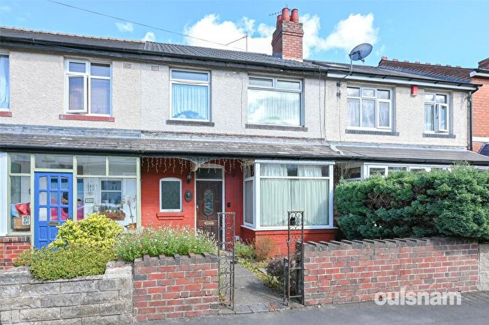 3 Bedroom Terraced House For Sale In Galton Road, Bearwood, West Midlands, B67