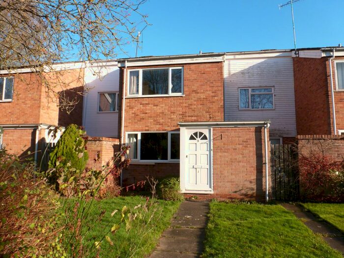 2 Bedroom Property To Rent In Buckden Close, Warwick, CV34