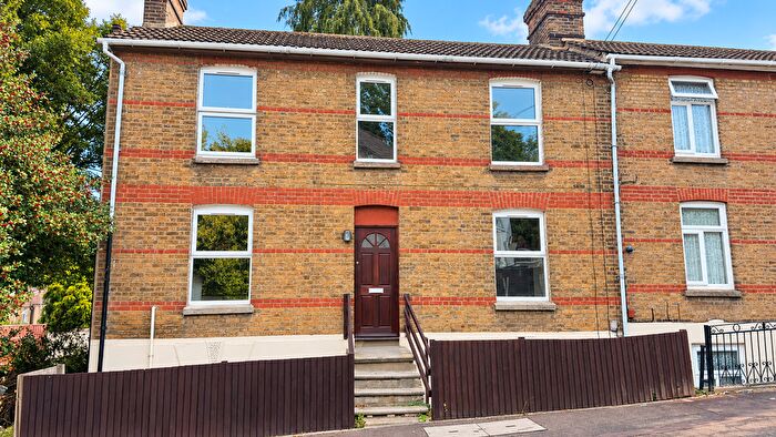 4 Bedroom End Terrace House To Rent In Castle Road, Chatham, ME4