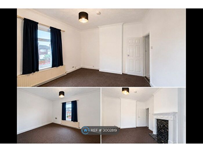 2 Bedroom End Terrace House To Rent In Aketon Road, Castleford, WF10