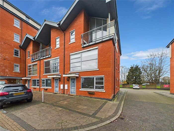 2 Bedroom Apartment For Sale In Rotary Way, Colchester, Essex, CO3