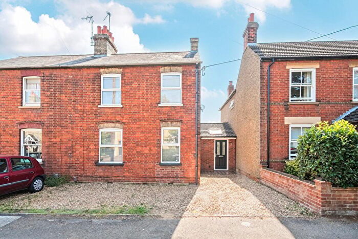 3 Bedroom Semi-Detached House For Sale In Chapel Road, Flitwick, MK45