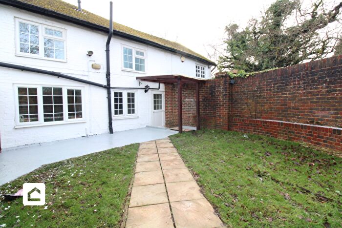 2 Bedroom Cottage To Rent In Leigh, Surrey, RH2