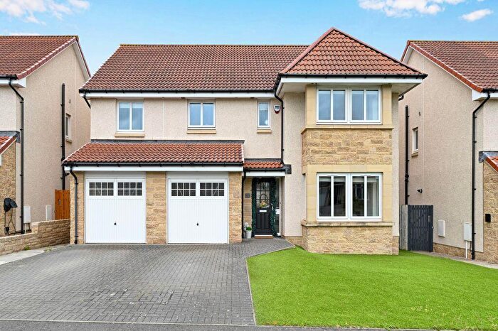 5 Bedroom Detached House For Sale In Castell Maynes Crescent, Bonnyrigg, EH19