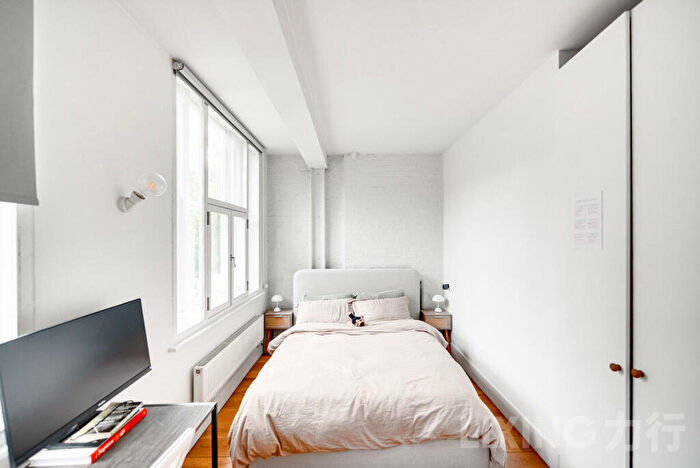 2 Bedroom Apartment For Sale In Old Nichol Street, Shoreditch, E2