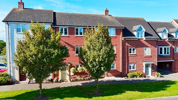 3 Bedroom Town House For Sale In Jubilee Drive, Church Crookham, GU52