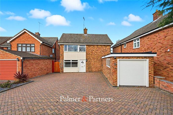 4 Bedroom Detached House For Sale In Longmead Avenue, Chelmsford, Essex, CM2