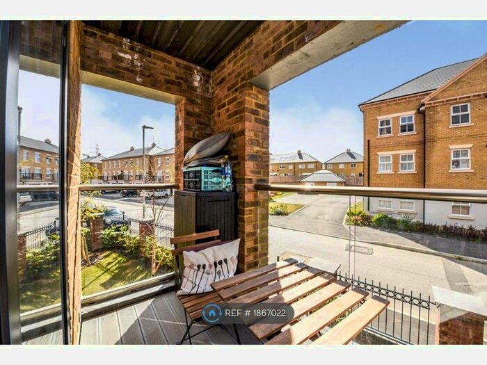 2 Bedroom Flat To Rent In Weldon Ebbsfleet Valley, Ebbsfleet Valley, Swanscombe, DA10