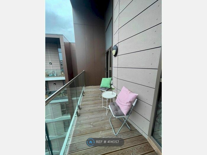 1 Bedroom Flat To Rent In Wolstenholme Square, Liverpool, L1