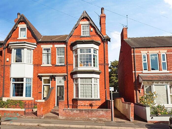 4 Bedroom Semi-Detached House For Sale In Welbeck Street, Worksop, S80