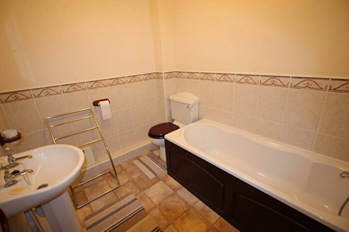 2 Bedroom Apartment To Rent In Ashmore House, SR6
