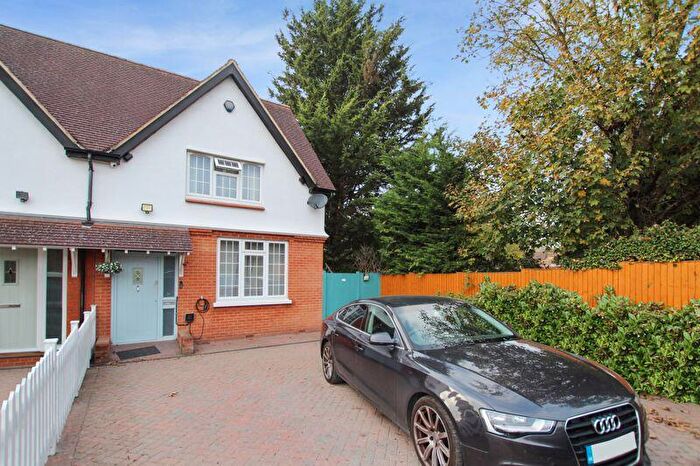 3 Bedroom End Of Terrace House For Sale In Vicarage Road, Bexley, DA5