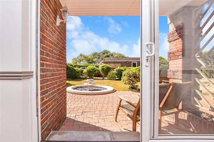 2 Bedroom Maisonette For Sale In Sea Road, Westgate-On-Sea, Kent, CT8