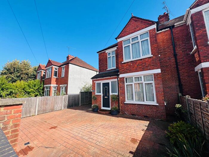 3 Bedroom Semi-Detached House To Rent In Forlease Road, Maidenhead, SL6