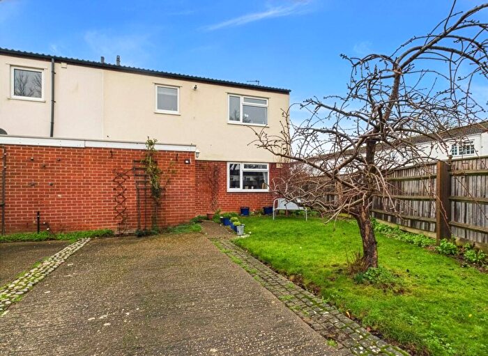 3 Bedroom Semi-Detached House For Sale In Cottland Clay, Haddenham, HP17