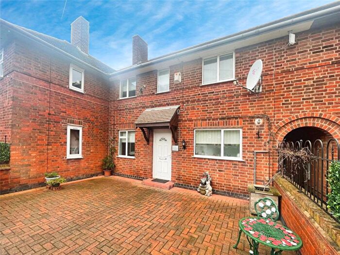 3 Bedroom Terraced House For Sale In Woodthorpe Road, Loughborough, Leicestershire, LE11