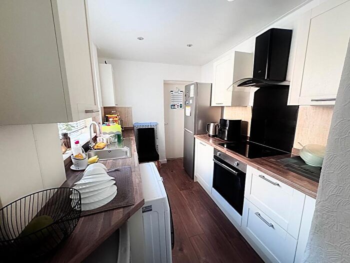 2 Bedroom Flat For Sale In Coronation Street, Wallsend, NE28