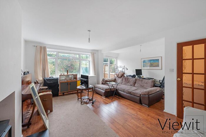 4 Bedroom End Of Terrace House To Rent In Mallow Court, Princes Rise, London, SE13