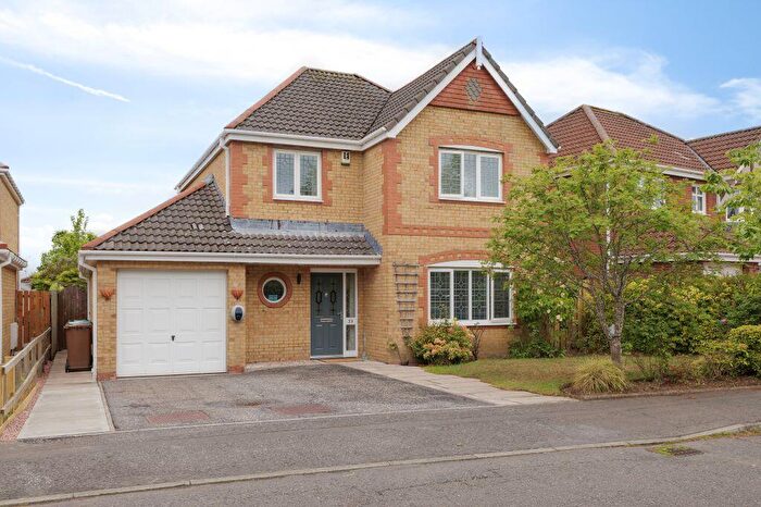 4 Bedroom Detached House For Sale In Bruce Gardens, Dunfermline, KY11