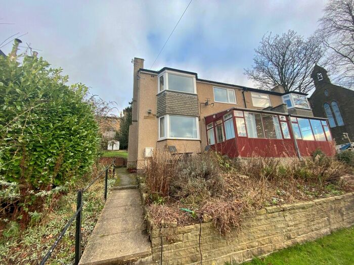3 Bedroom House To Rent In Banks Lane, Riddlesden, Keighley, West Yorkshire, BD20