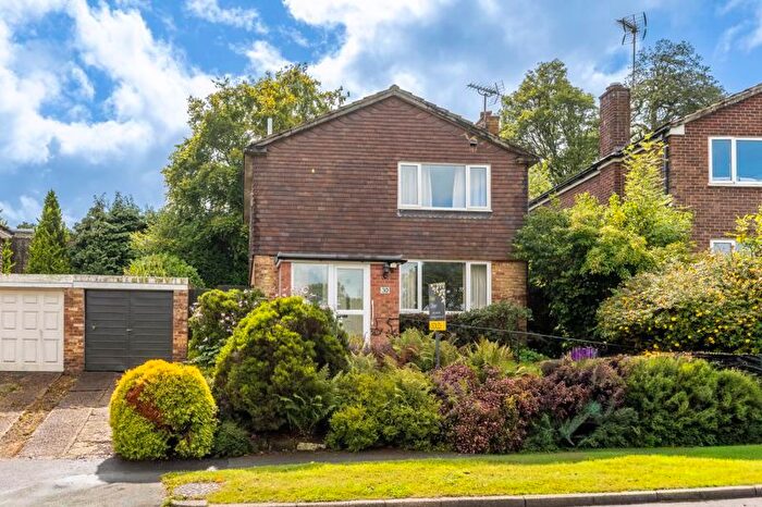 3 Bedroom Detached House For Sale In Saxonbury Close, Crowborough, TN6