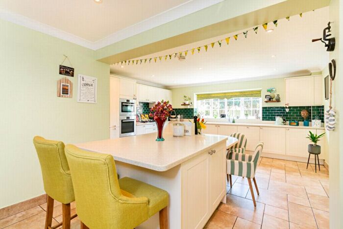 4 Bedroom Detached House For Sale In Grimston Avenue, Folkestone, CT20