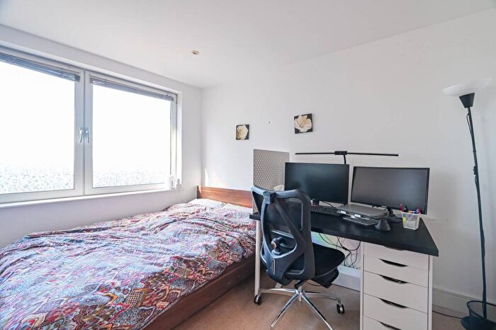 2 Bedroom Flat For Sale In Indescon Square, Canary Wharf, London, E14