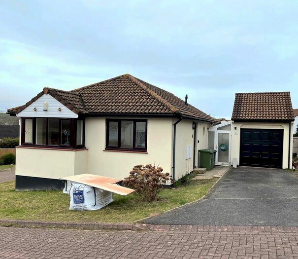 3 Bedroom Bungalow To Rent In Dewberry Drive, Roundswell, EX31