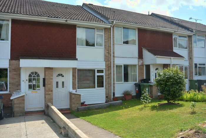 2 Bedroom Detached House To Rent In Noble Road, SO30