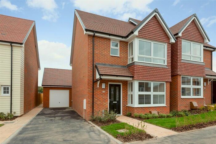 3 Bedroom Semi-Detached House To Rent In Elgar Avenue, Whitstable, CT5