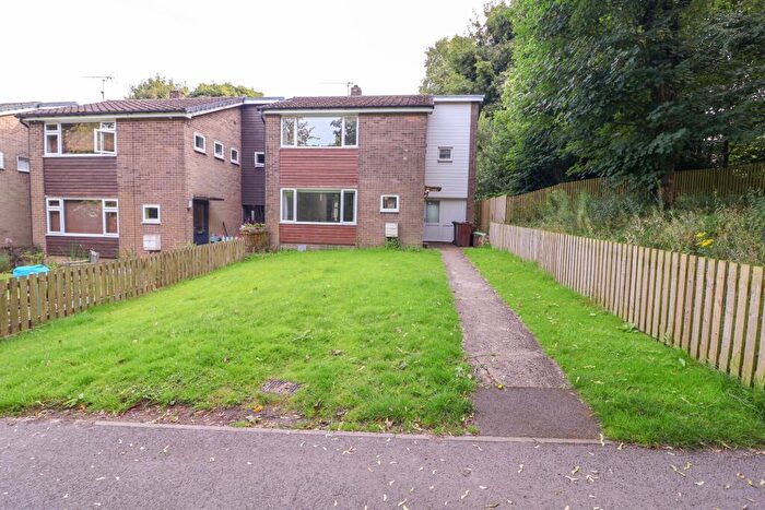 4 Bedroom End Of Terrace House For Sale In Whitfield Park, Glossop, SK13