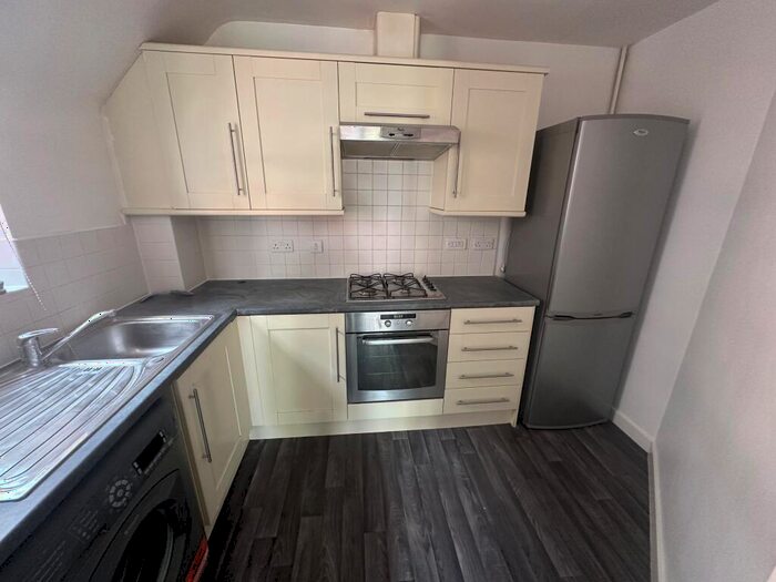 2 Bedroom Flat To Rent In Marina View, Fazeley, B78