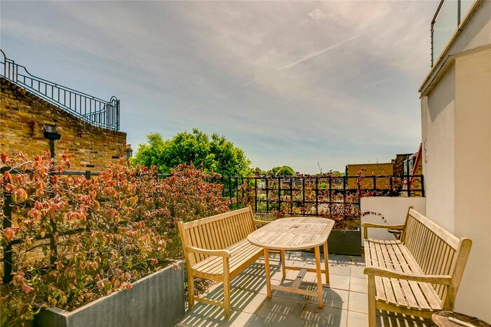 4 Bedroom Maisonette To Rent In New Kings Road, London, SW6