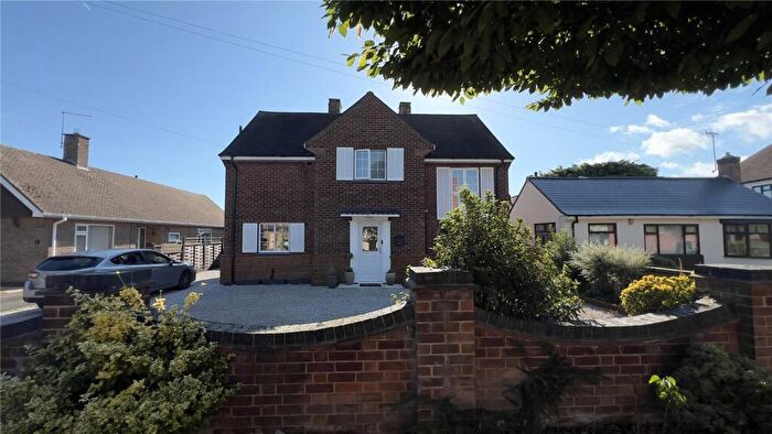 3 Bedroom Detached House For Sale In The Avenue, Newark, Nottinghamshire, NG24