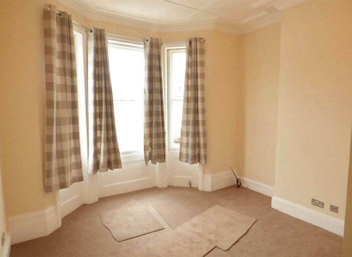 2 Bedroom Apartment To Rent In Norfolk Road, Littlehampton, BN17