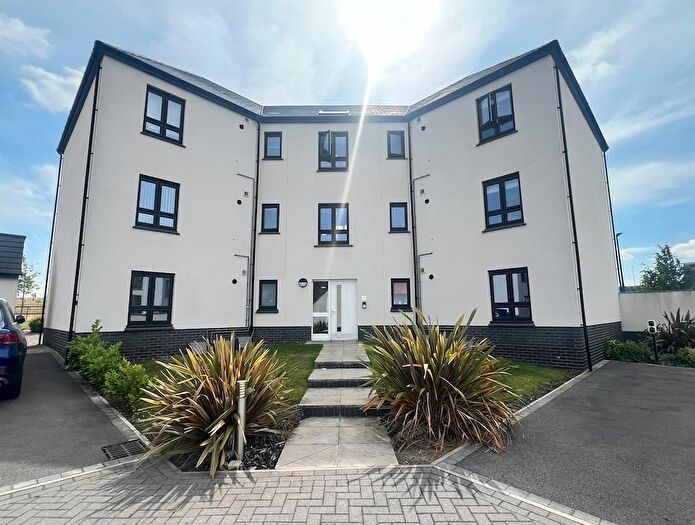 2 Bedroom Flat To Rent In Cusworth Garth, Leeds, LS15