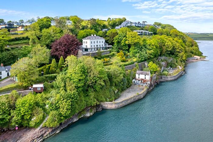 4 Bedroom Detached House For Sale In Cliff Road, Laugharne, Carmarthen, SA33