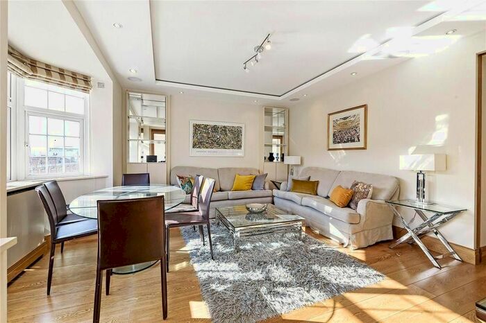 3 Bedroom Flat To Rent In Brompton Road, Knightsbridge, SW3