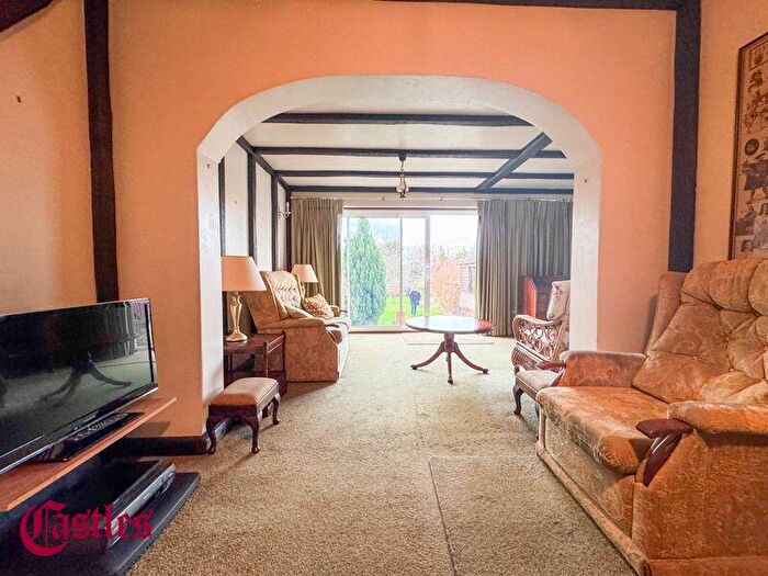 2 Bedroom Bungalow For Sale In Honey Lane, Waltham Abbey, EN9