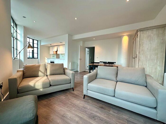 1 Bedroom Flat To Rent In Crispin Lofts, New York Road, Leeds, LS2