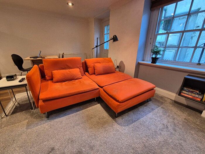 1 Bedroom Flat For Sale In Magdalen Street, Exeter, EX2