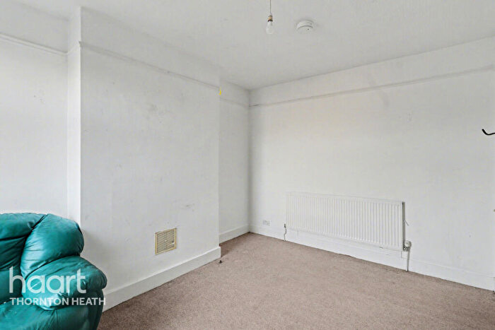 3 Bedroom Terraced House For Sale In Parchmore Road, Thornton Heath, CR7