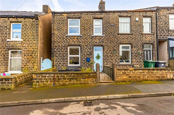 3 Bedroom End Of Terrace House For Sale In Grove Street, Slaithwaite, Huddersfield, HD7