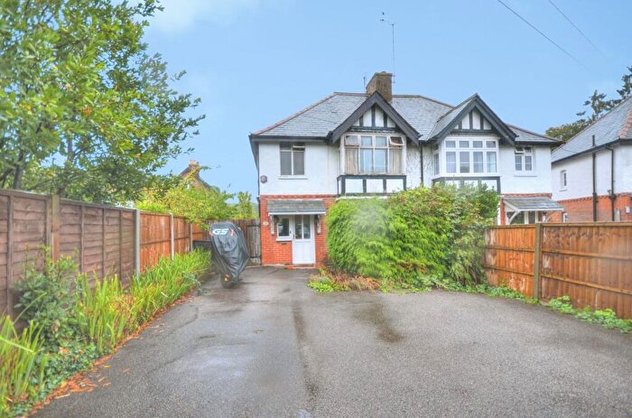 3 Bedroom Semi-Detached House For Sale In Princes Crescent, Lyndhurst, SO43