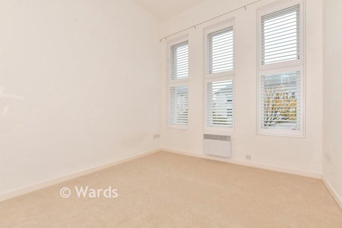 2 Bedroom Apartment For Sale In Clifton Gardens, Folkestone, Kent, CT20