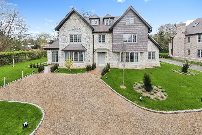 3 Bedroom Flat To Rent In Haq Mansions, Purley, CR8