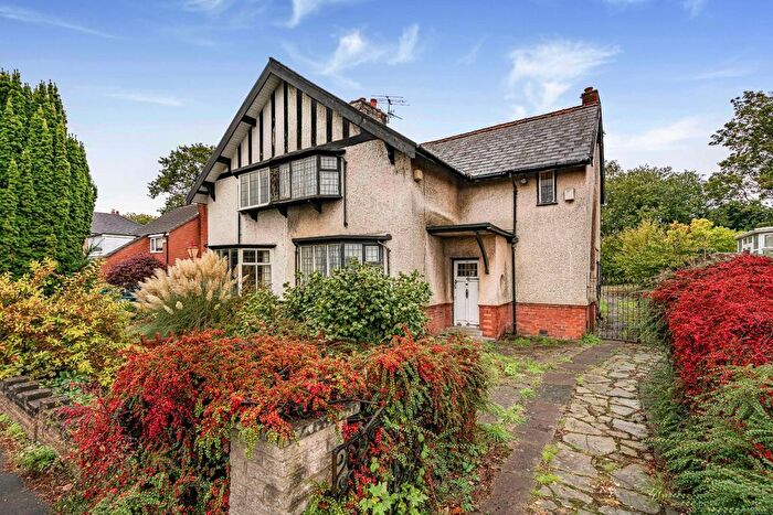 3 Bedroom Property For Sale In Smallbrook Lne, Leigh, WN7