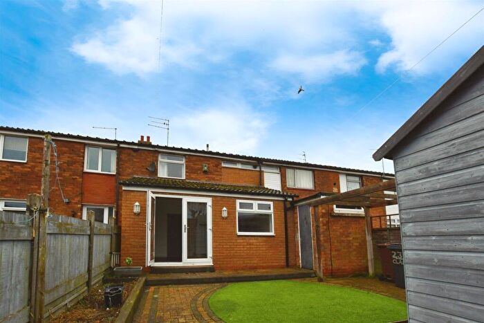 3 Bedroom Terraced House For Sale In Cladshaw, Hull, HU6